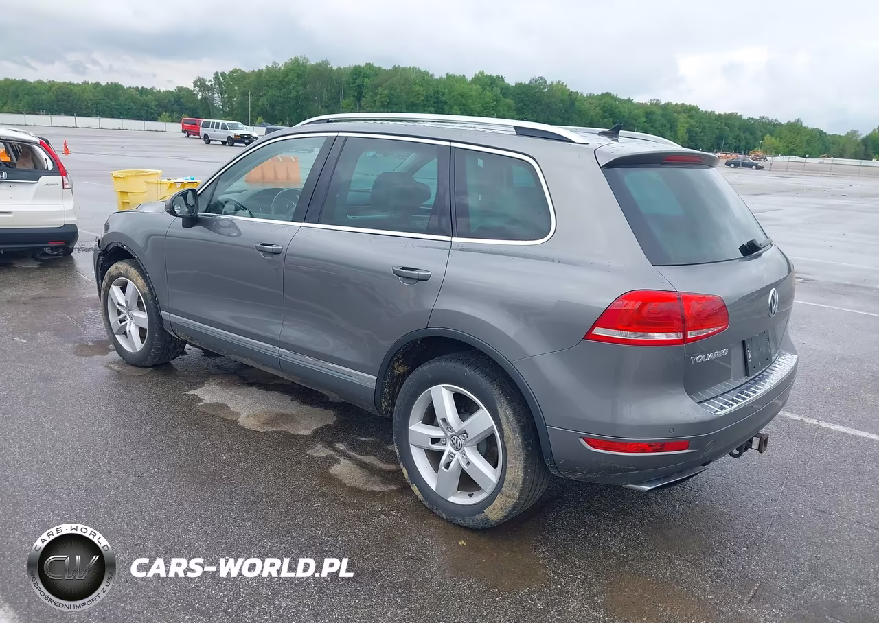 2012 Volkswagen Touareg Tdi Lux VIN:WVGFK9BP8CD002378 - 3