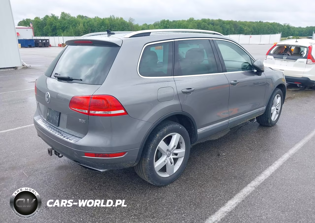 2012 Volkswagen Touareg Tdi Lux VIN:WVGFK9BP8CD002378 - 4