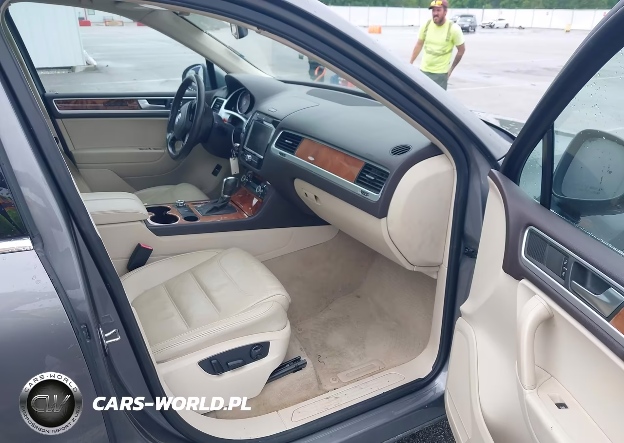 2012 Volkswagen Touareg Tdi Lux VIN:WVGFK9BP8CD002378 - 5