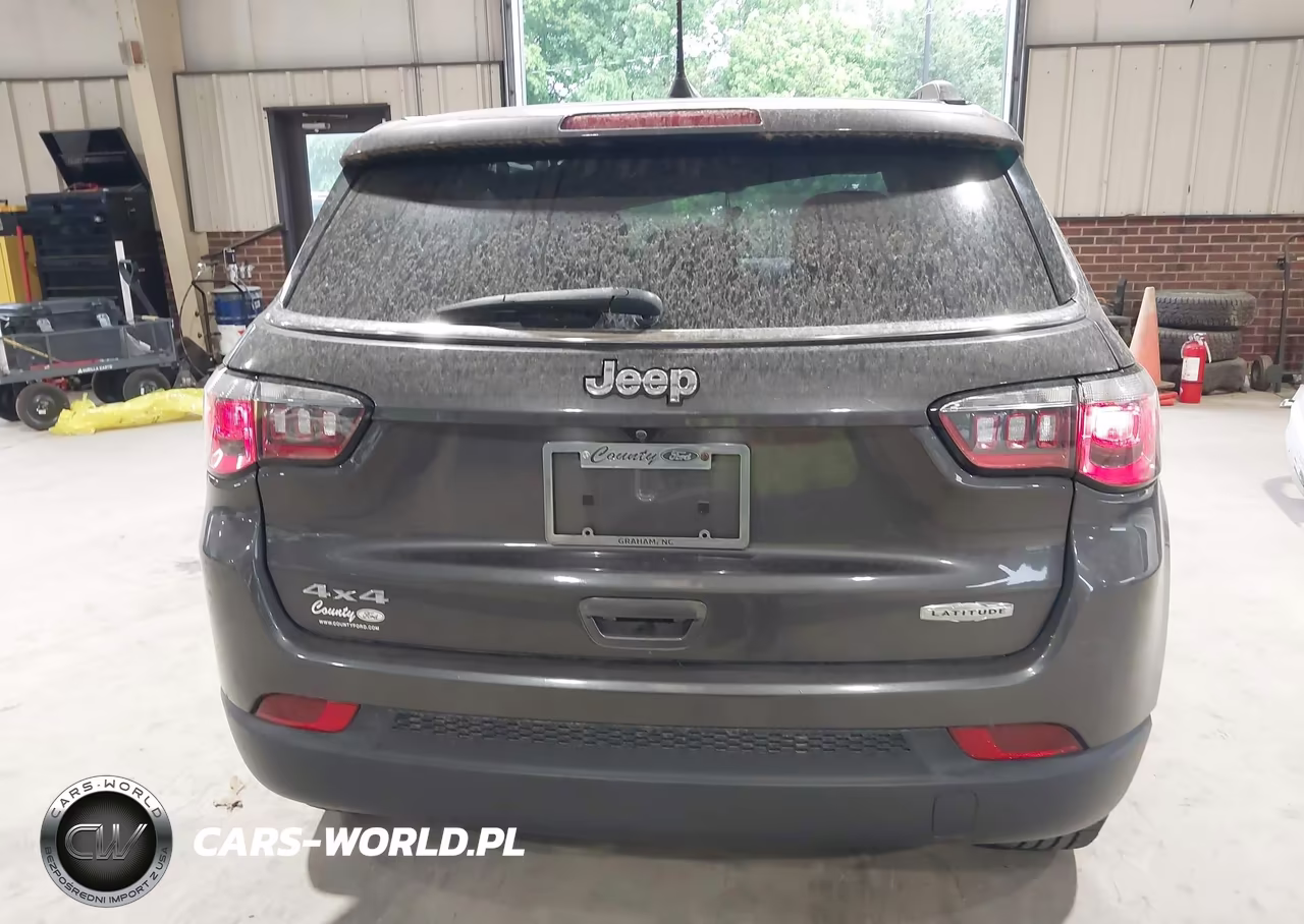 2020 Jeep Compass Latitude 4X4 VIN:3C4NJDBB2LT112539 - 17
