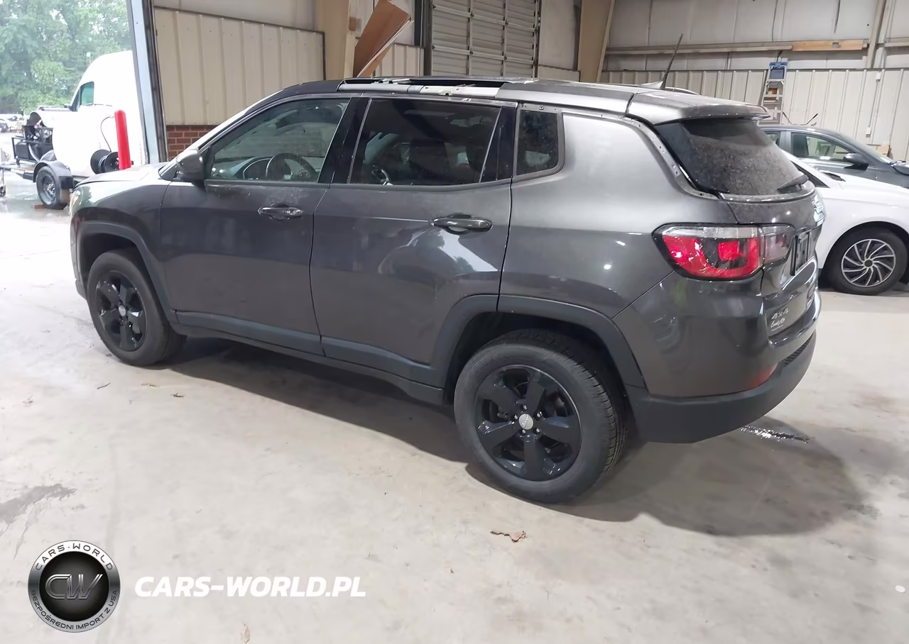 2020 Jeep Compass Latitude 4X4 VIN:3C4NJDBB2LT112539 - 3