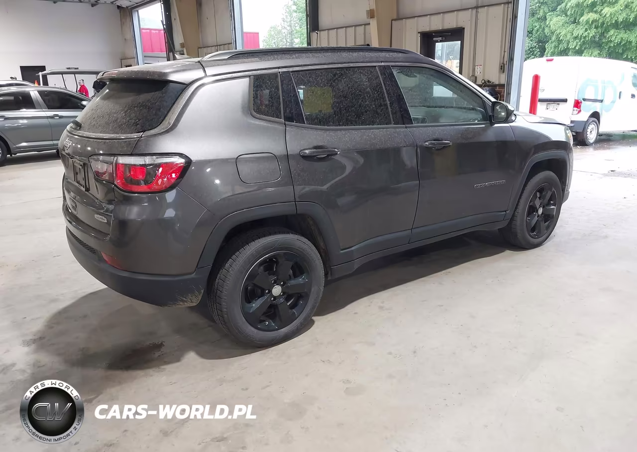 2020 Jeep Compass Latitude 4X4 VIN:3C4NJDBB2LT112539 - 4