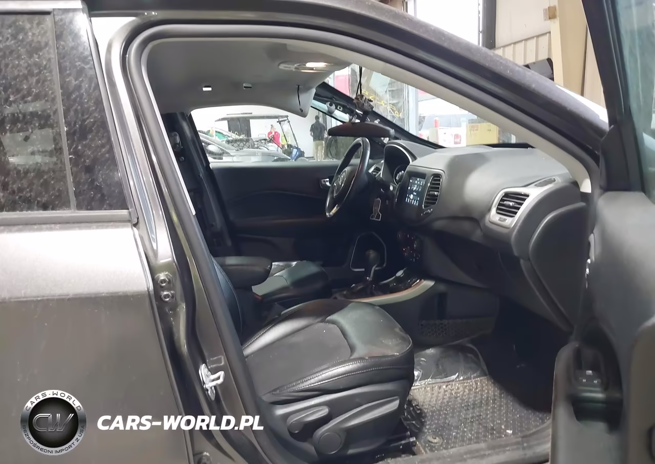 2020 Jeep Compass Latitude 4X4 VIN:3C4NJDBB2LT112539 - 5