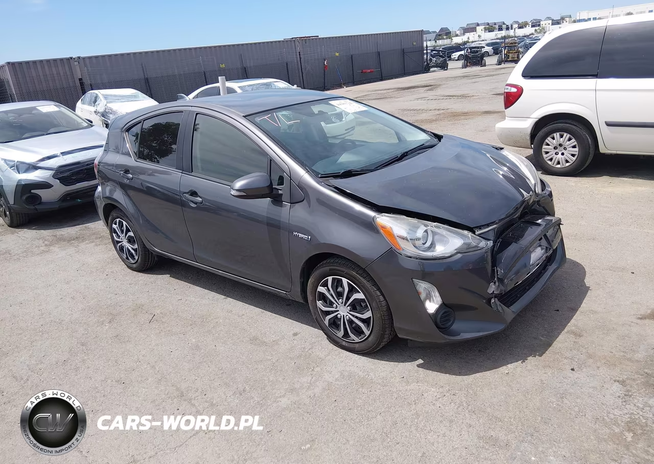 2015 Toyota Prius C Two