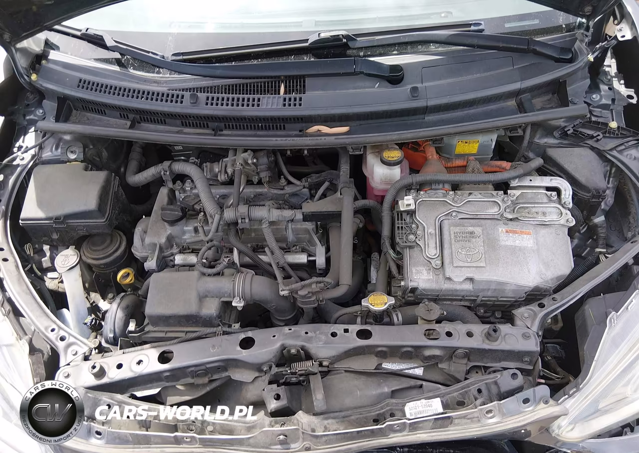 2015 Toyota Prius C Two VIN:JTDKDTB3XF1105721 - 10