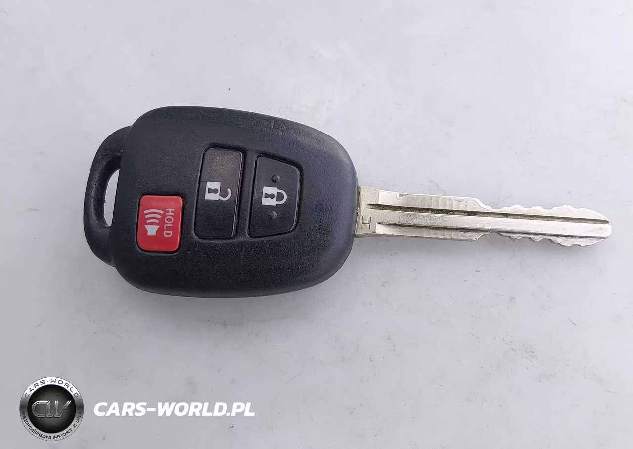 2015 Toyota Prius C Two VIN:JTDKDTB3XF1105721 - 11