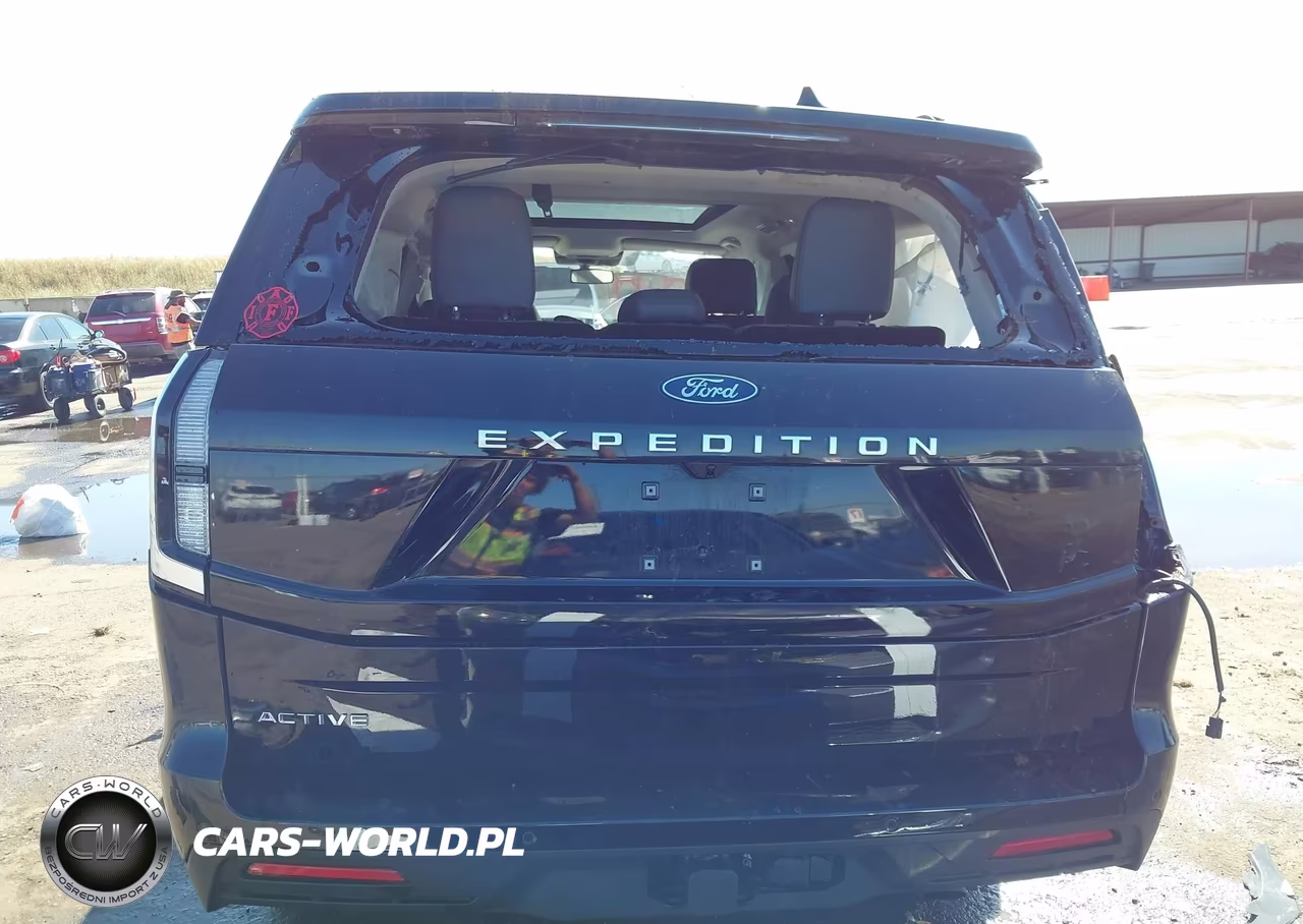 2025 Ford Expedition Active VIN:1FMJU1J81SEA59224 - 17