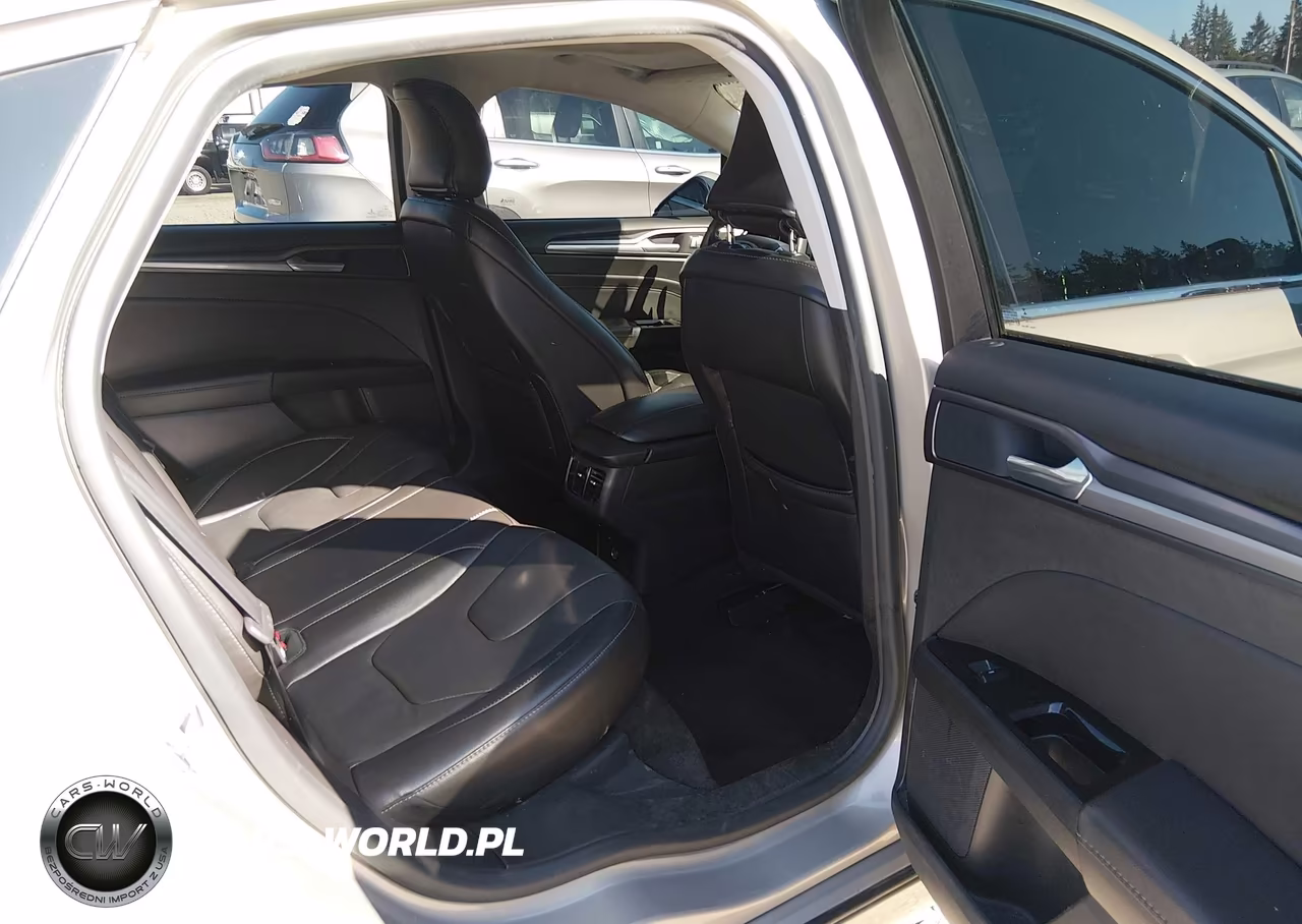 2015 Ford Fusion Titanium VIN:3FA6P0D91FR270562 - 18