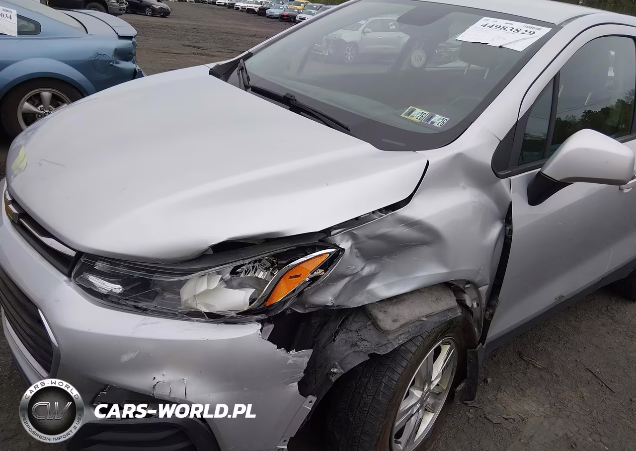2018 Chevrolet Trax Ls VIN:3GNCJNSB6JL246956 - 6
