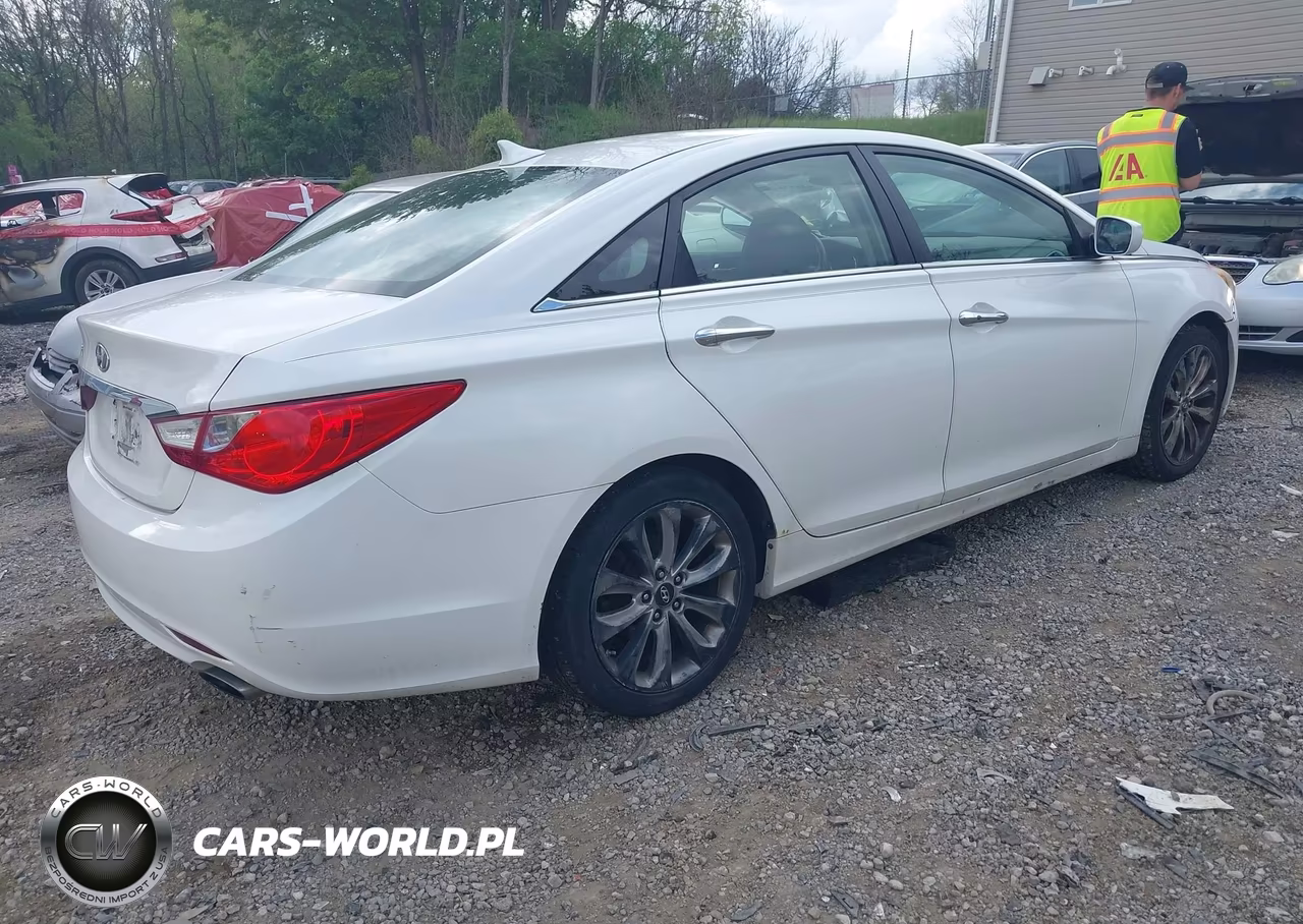 2011 Hyundai Sonata Se VIN:5NPEC4AC0BH307364 - 4