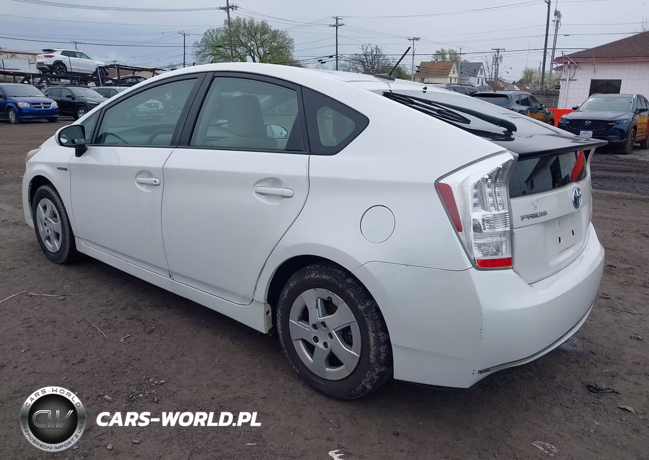 2011 Toyota Prius Three VIN:JTDKN3DU1B5309670 - 3