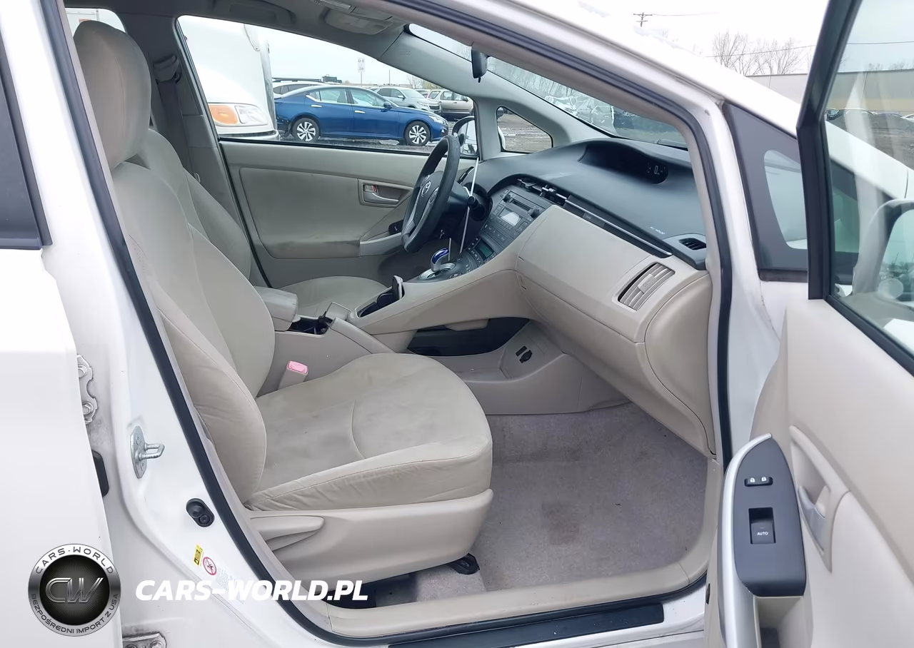 2011 Toyota Prius Three VIN:JTDKN3DU1B5309670 - 5