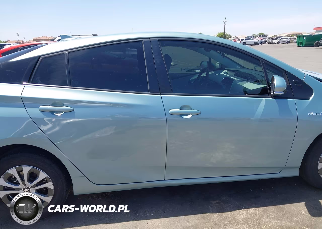 2019 Toyota Prius Le VIN:JTDL9RFU0K3003063 - 14