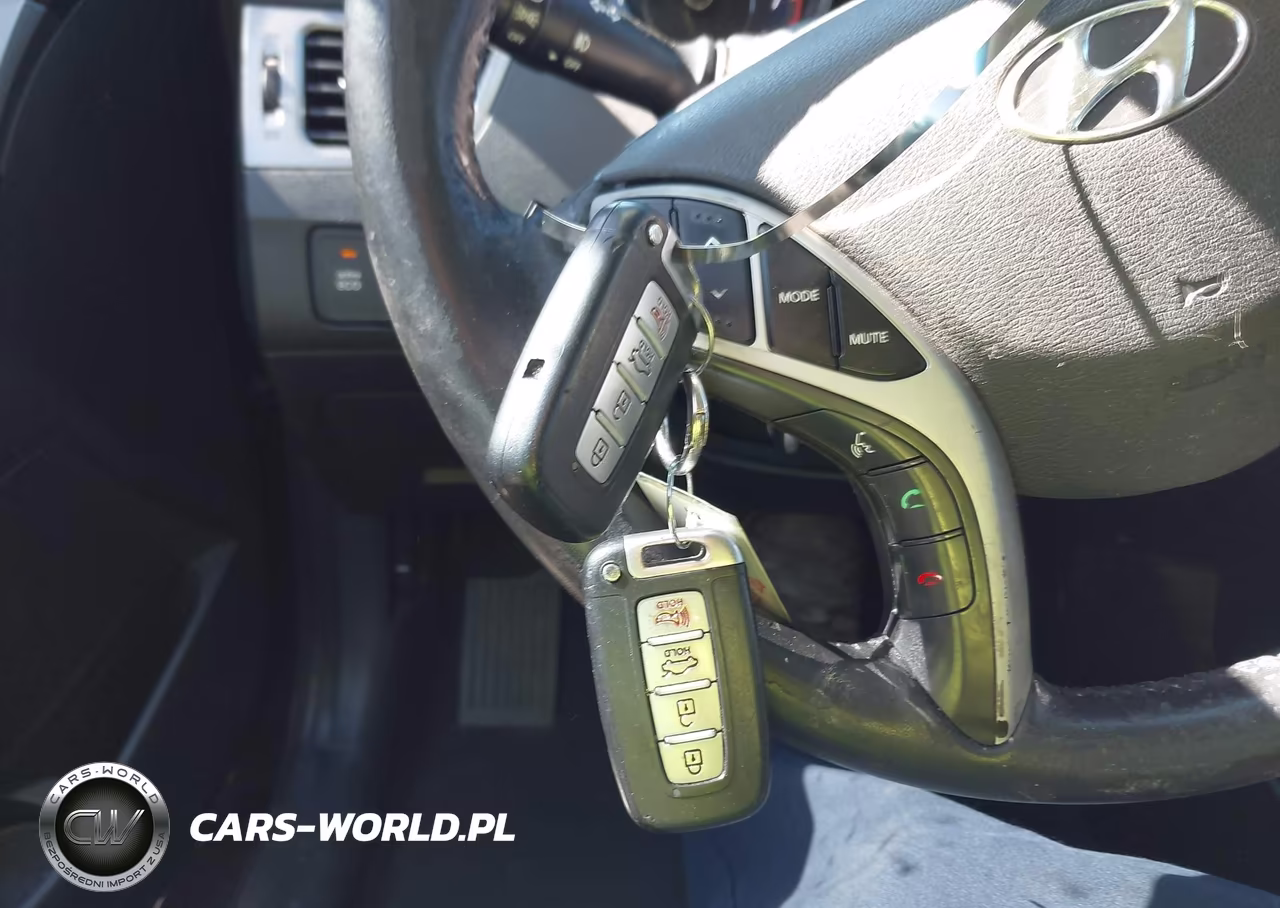 2012 Hyundai Elantra Limited VIN:5NPDH4AE9CH104456 - 11