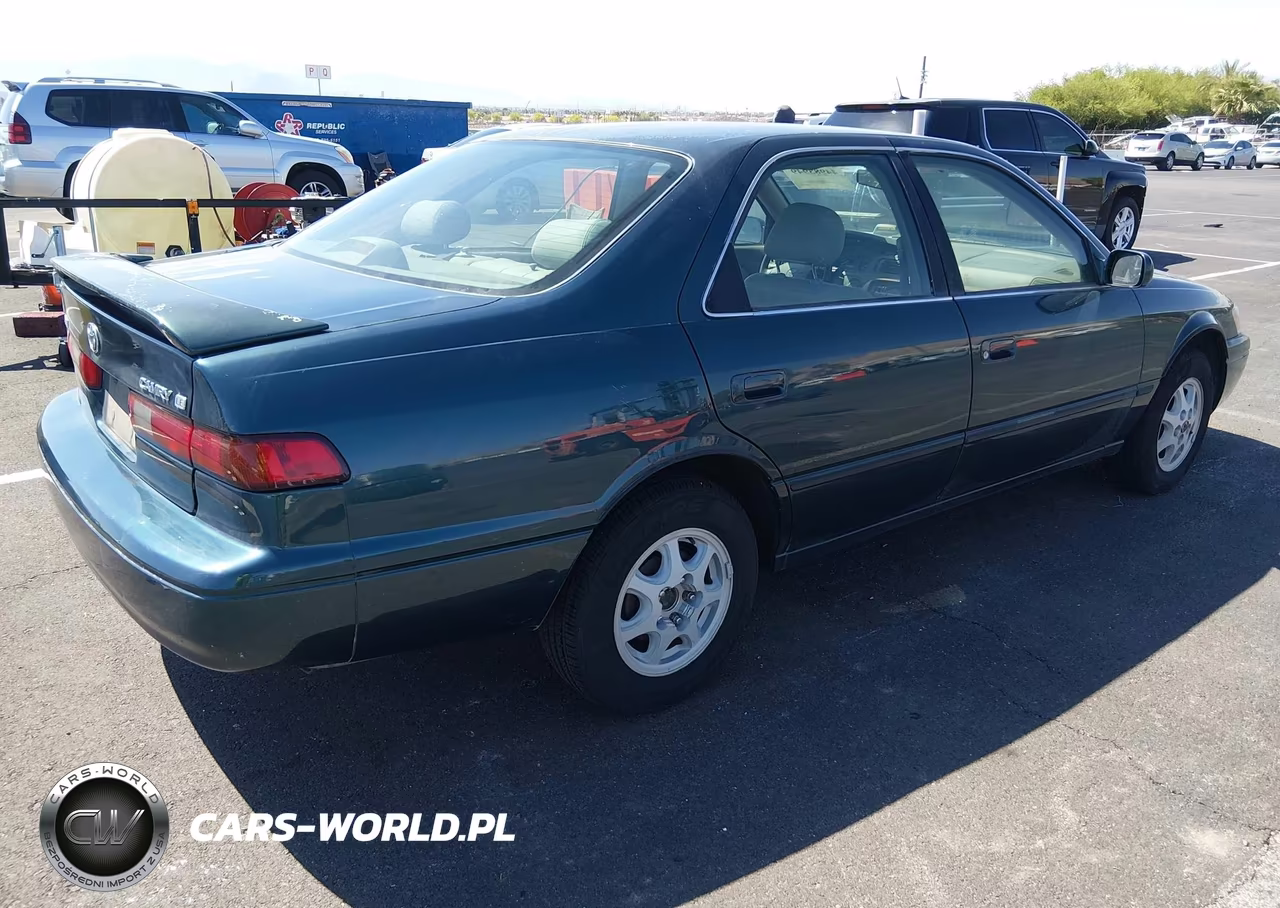 1997 Toyota Camry Le VIN:JT2BG22K5V0057700 - 4