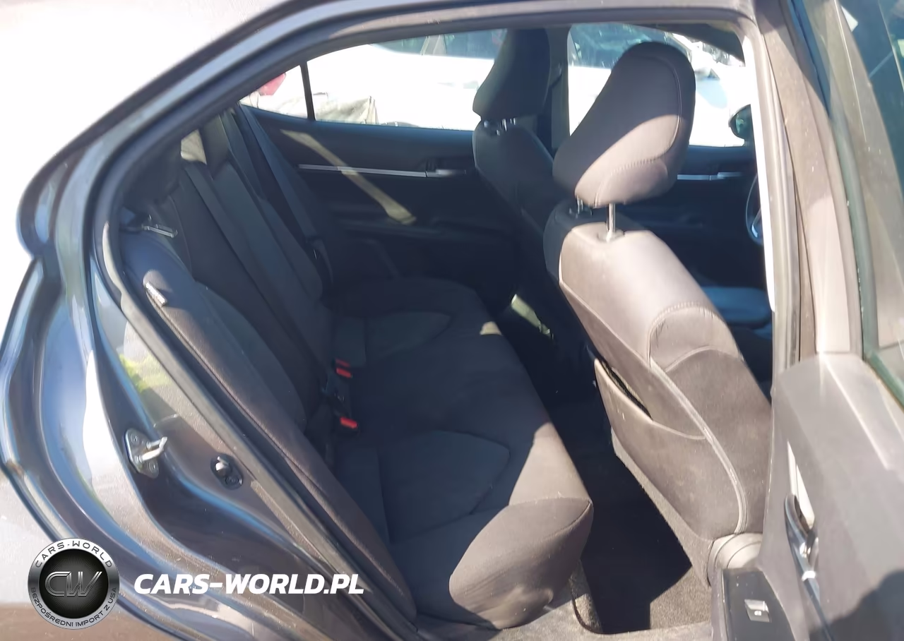 2019 Toyota Camry Le VIN:4T1B11HK0KU781675 - 8