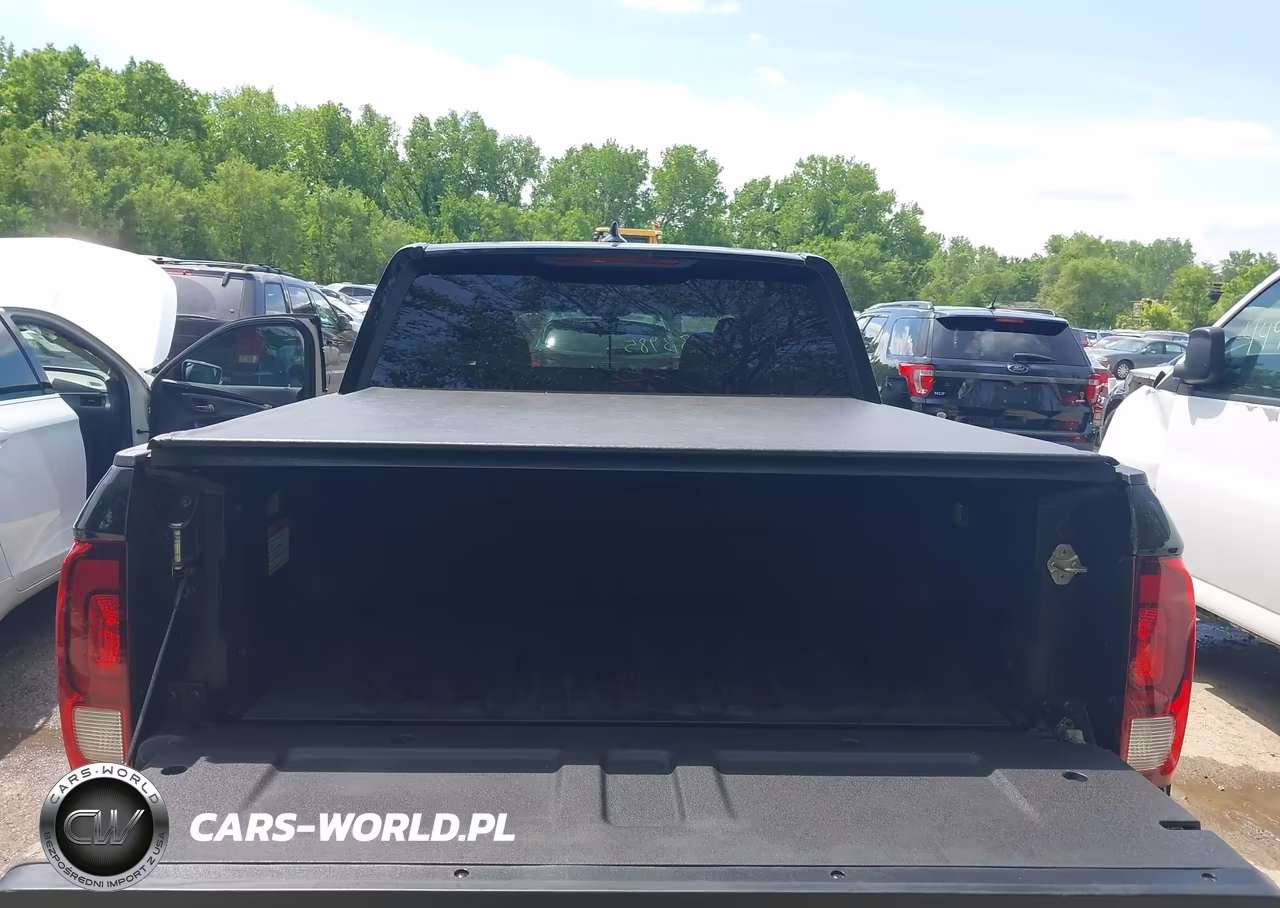2019 Honda Ridgeline Sport VIN:5FPYK3F13KB036632 - 17