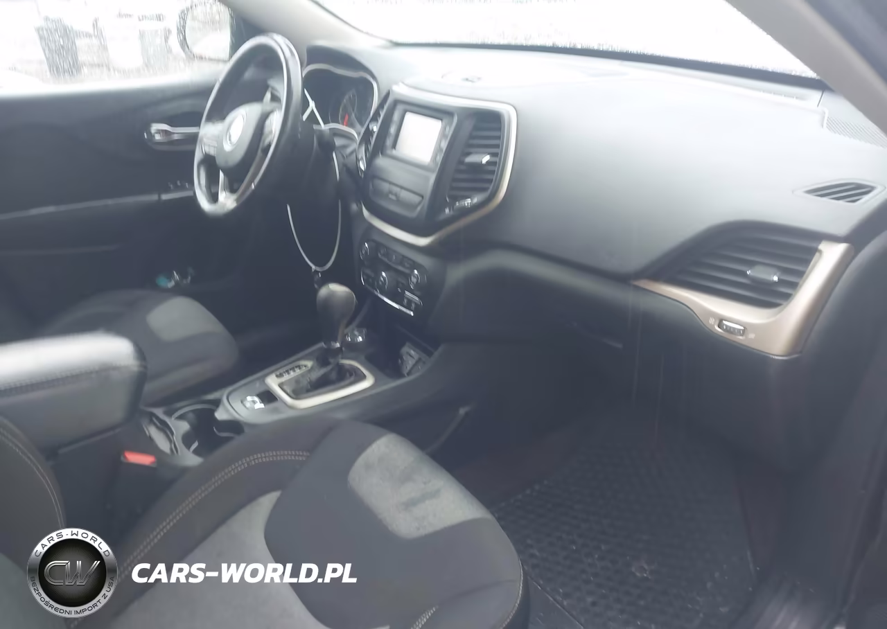 2016 Jeep Cherokee Sport VIN:1C4PJMAB9GW262416 - 5
