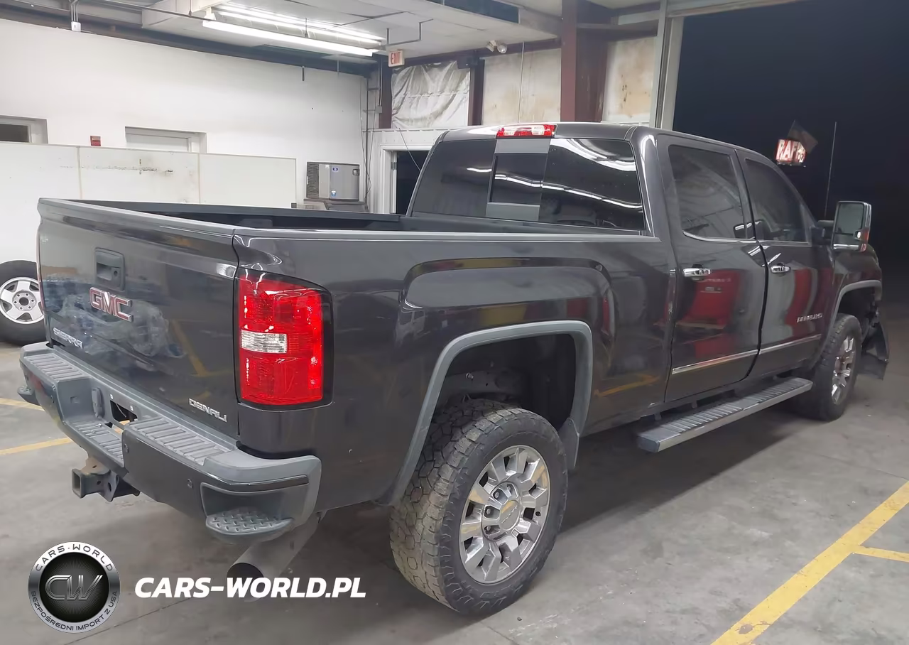 2015 GMC Sierra 2500Hd Denali VIN:1GT120E81FF643685 - 4