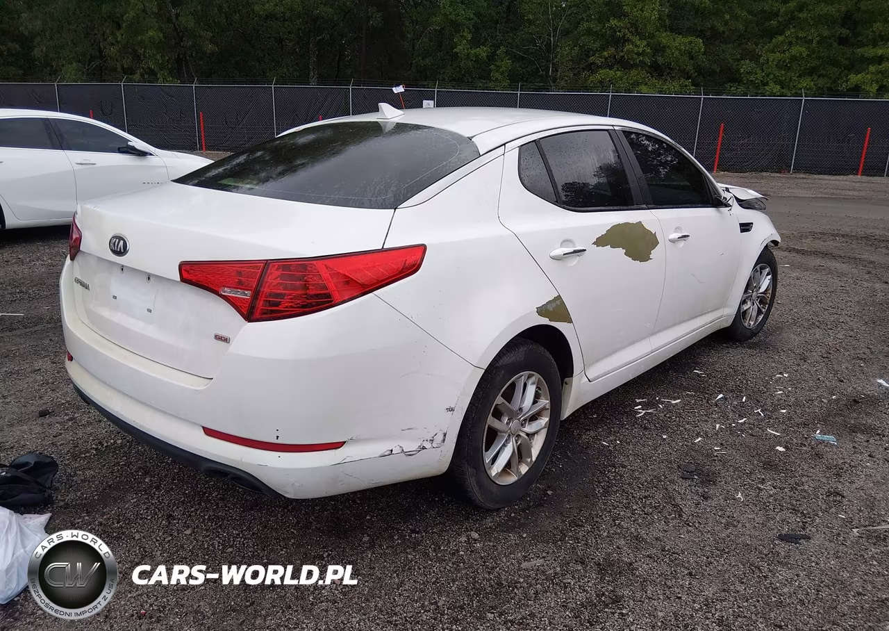 2013 Kia Optima Lx VIN:5XXGM4A75DG192834 - 4