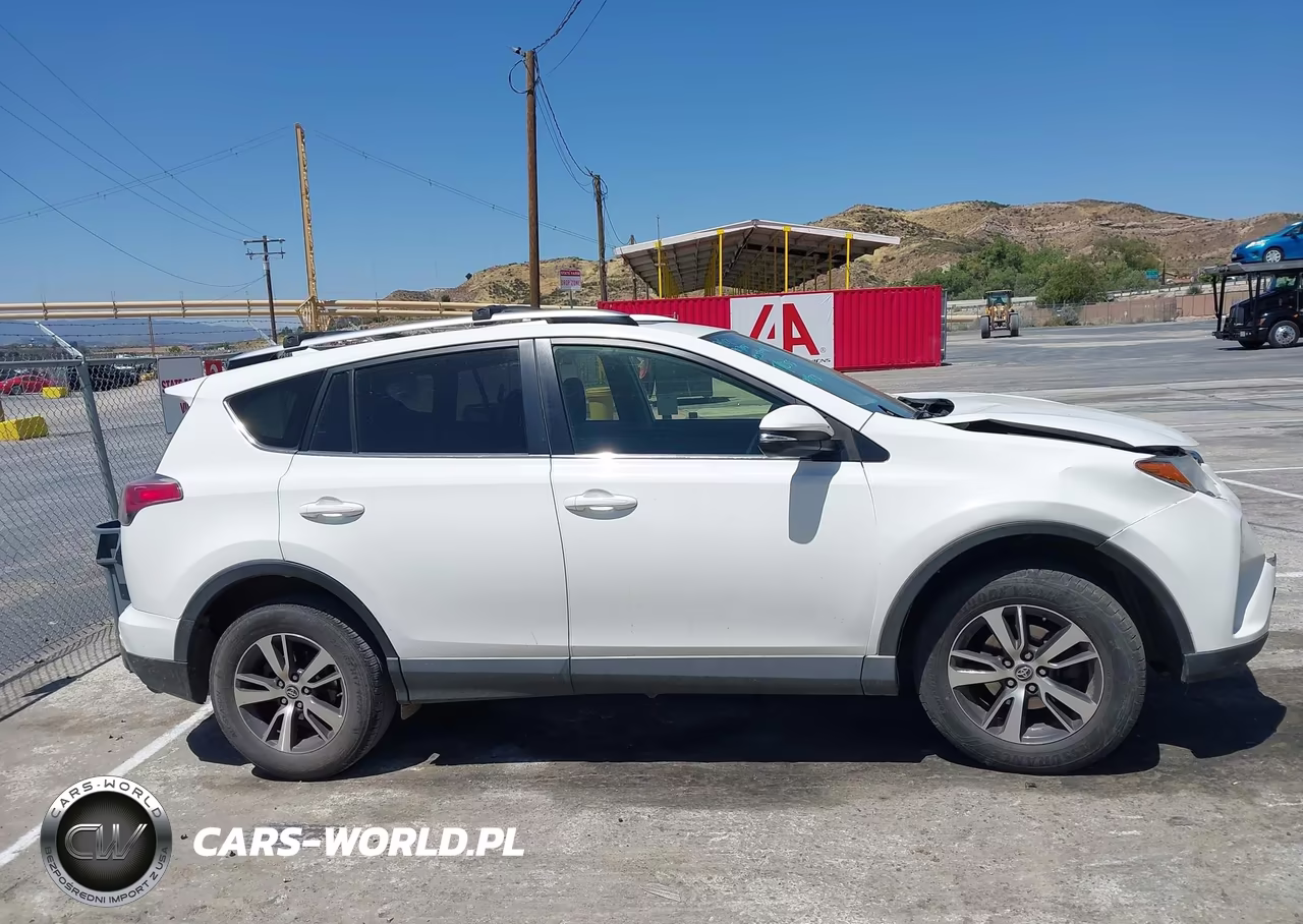 2016 Toyota Rav4 Xle VIN:JTMWFREV0GJ084407 - 13