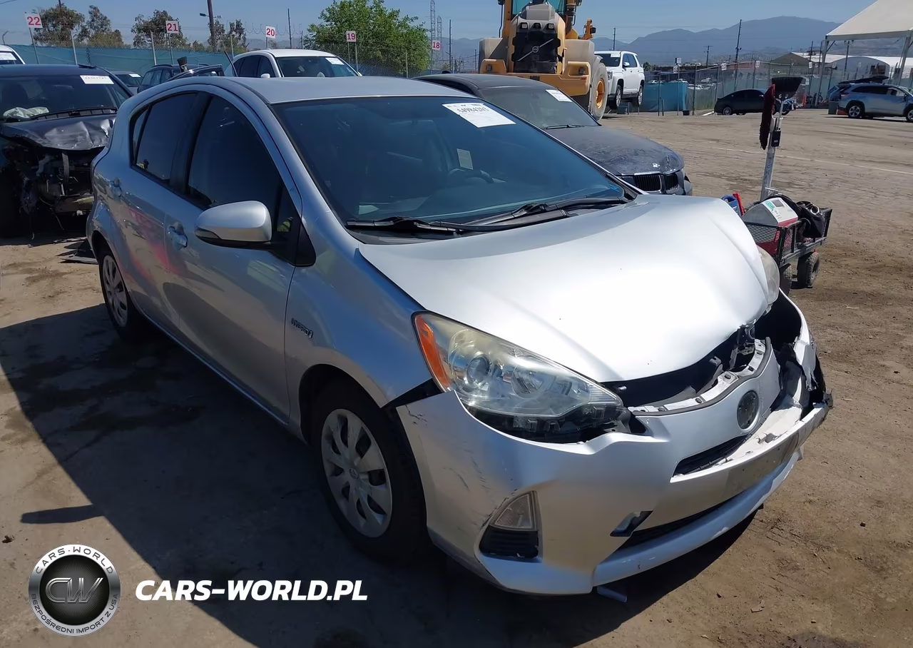 2013 Toyota Prius C Two