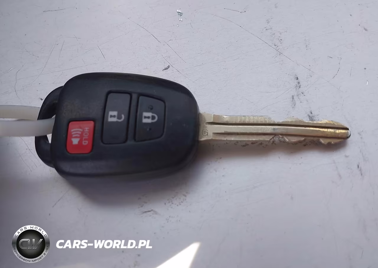 2013 Toyota Prius C Two VIN:JTDKDTB32D1529147 - 11