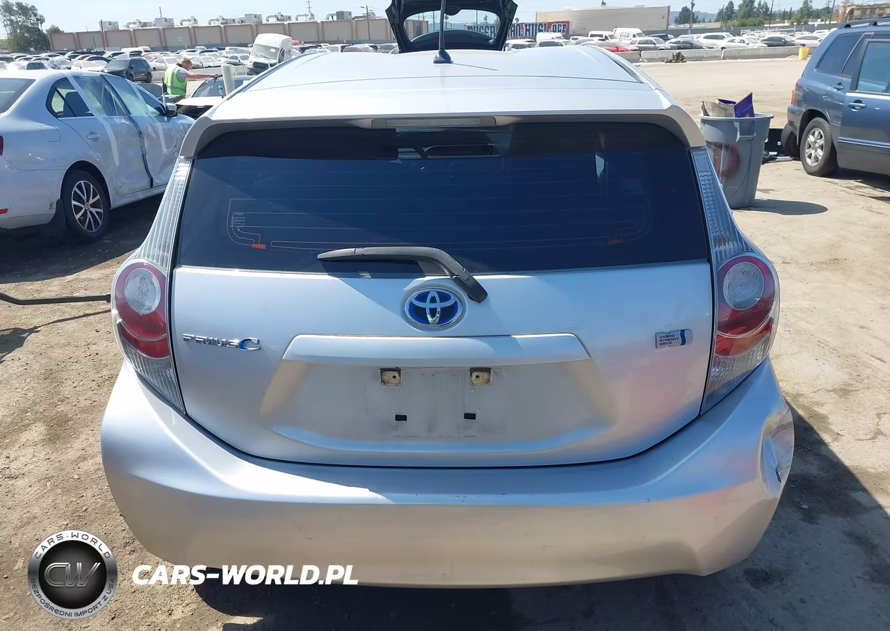 2013 Toyota Prius C Two VIN:JTDKDTB32D1529147 - 16