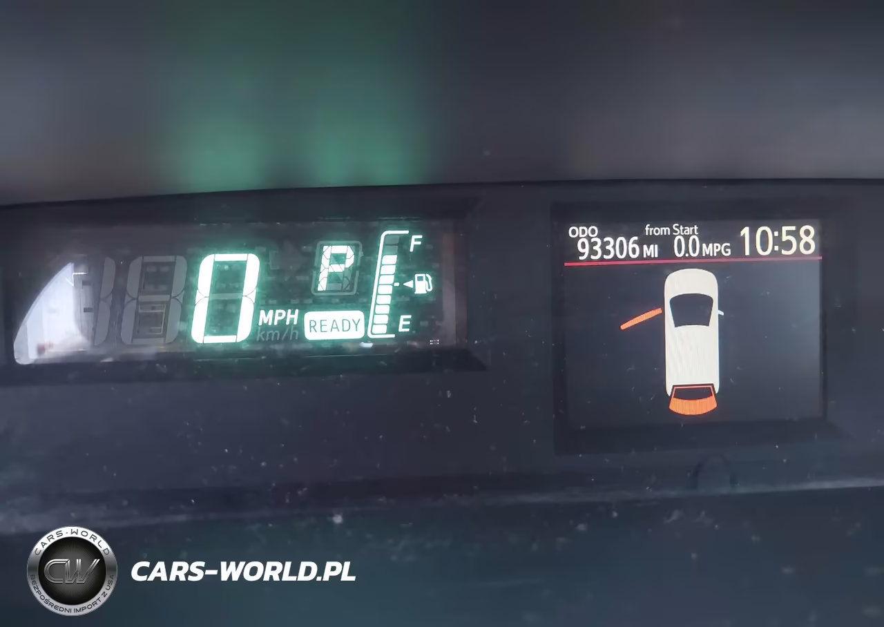 2013 Toyota Prius C Two VIN:JTDKDTB32D1529147 - 7