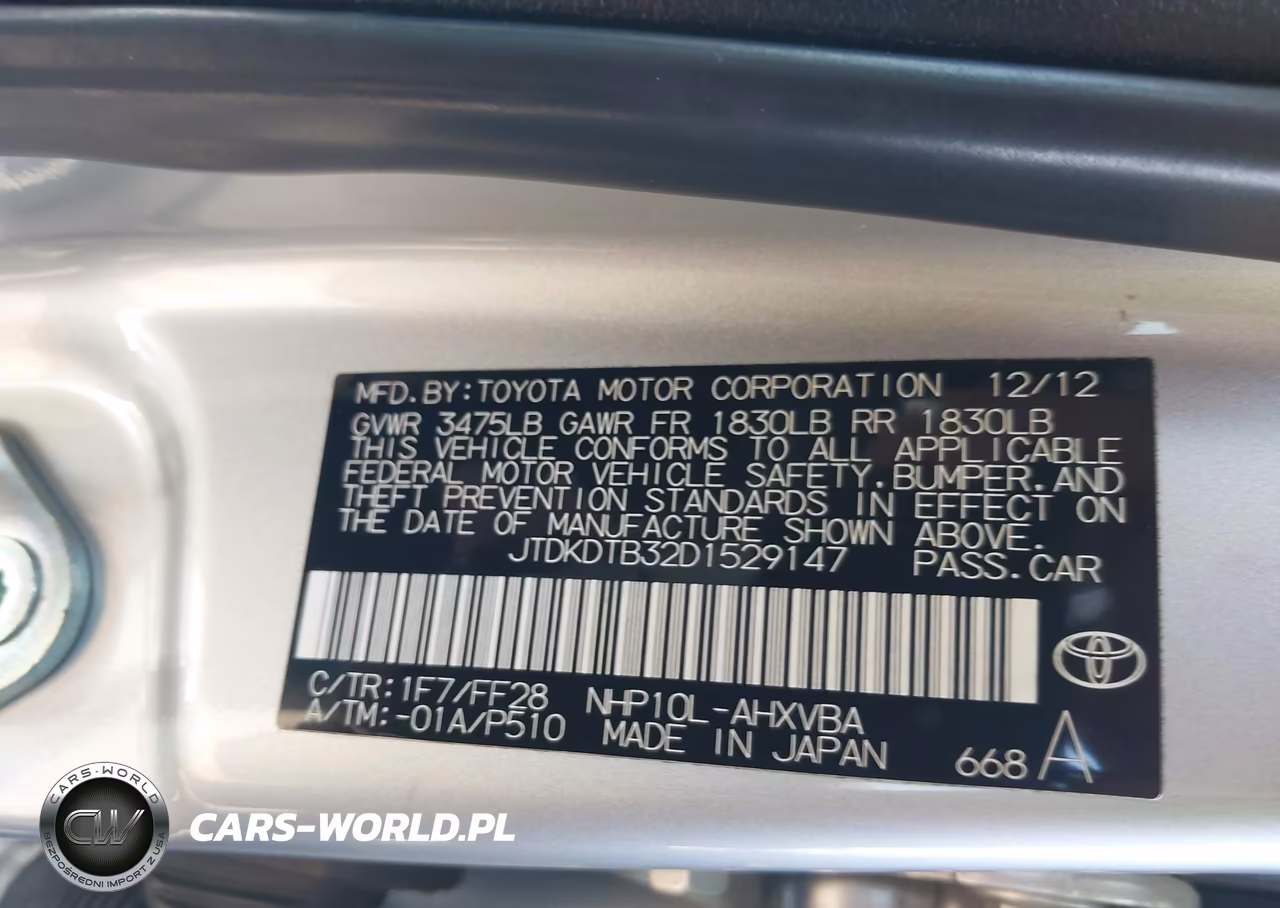 2013 Toyota Prius C Two VIN:JTDKDTB32D1529147 - 9