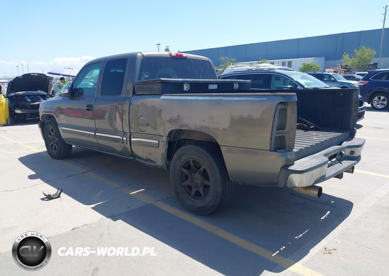 2002 Chevrolet Silverado 1500 Ls VIN:2GCEC19V921241774 - 3