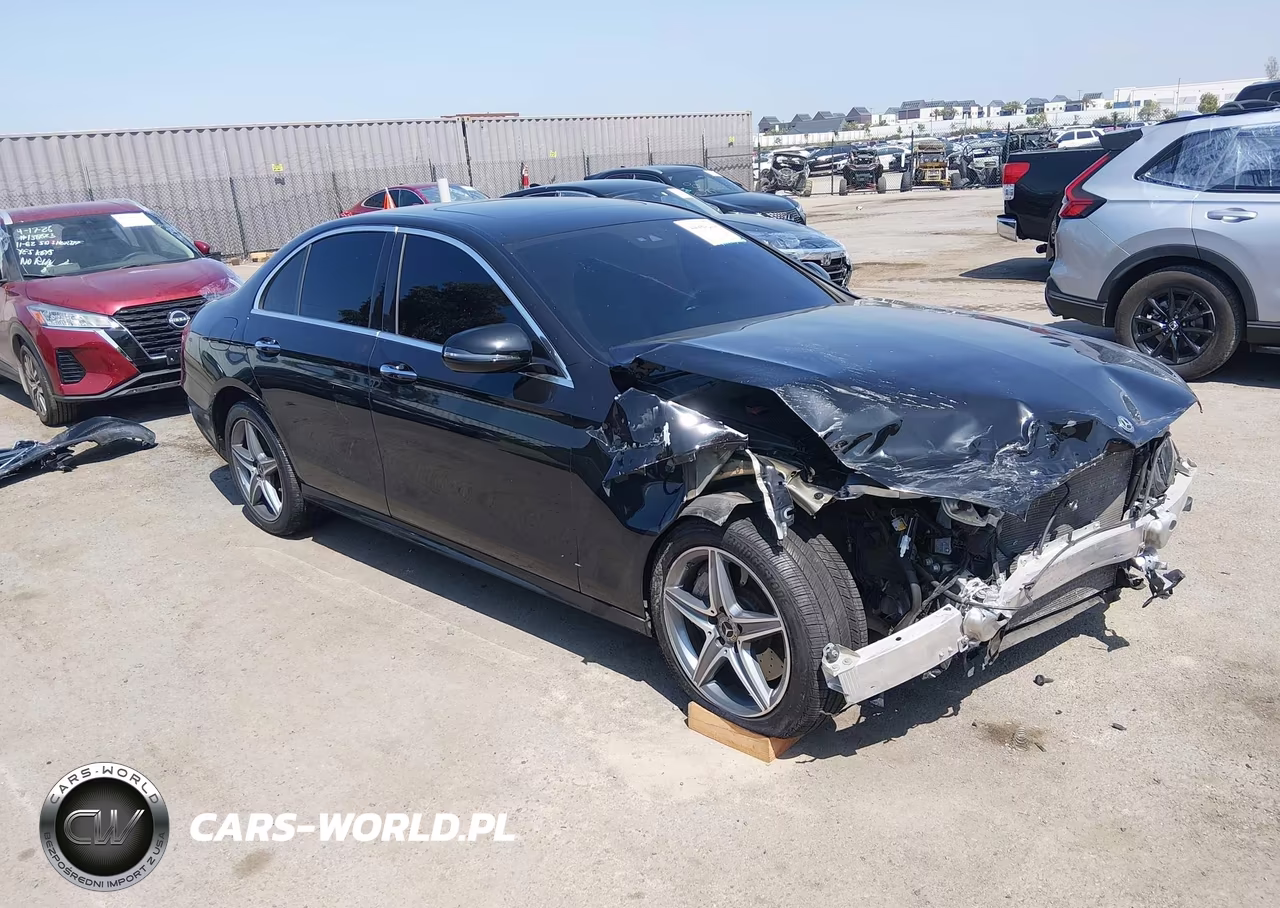 2018 Mercedes-Benz E 400 4Matic – zdjęcie 1 z 17