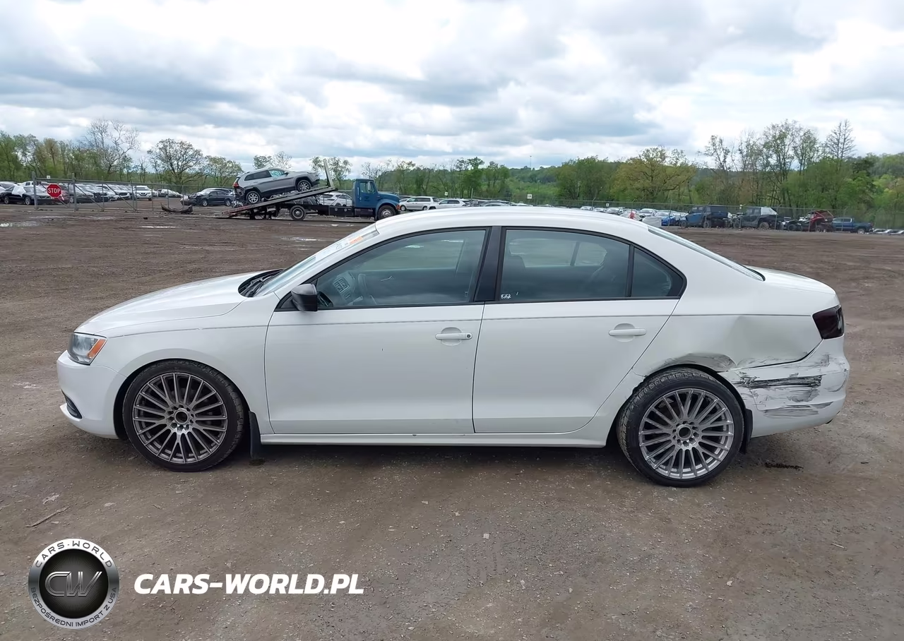 2011 Volkswagen Jetta 2.0L S VIN:3VW1K7AJ2BM068294 - 14