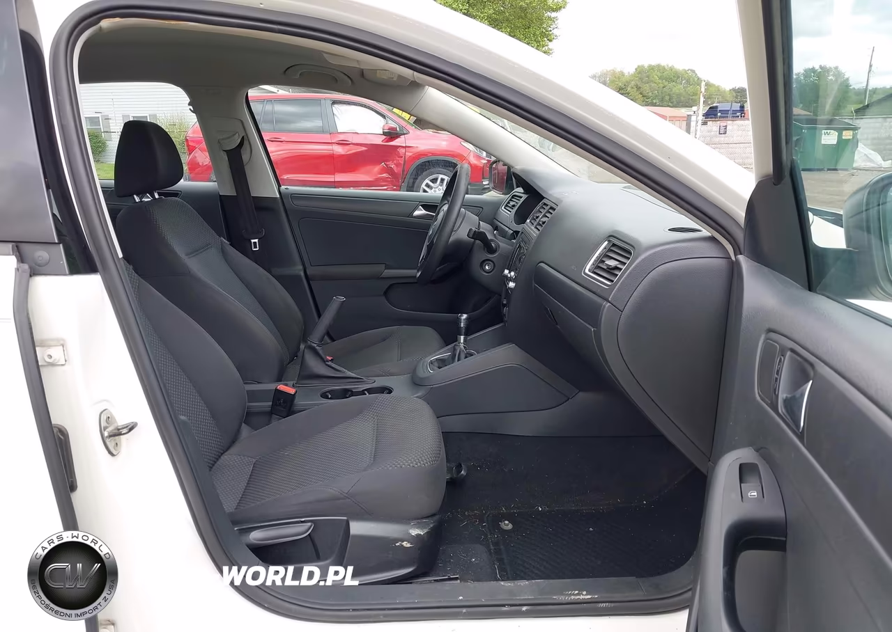 2011 Volkswagen Jetta 2.0L S VIN:3VW1K7AJ2BM068294 - 5