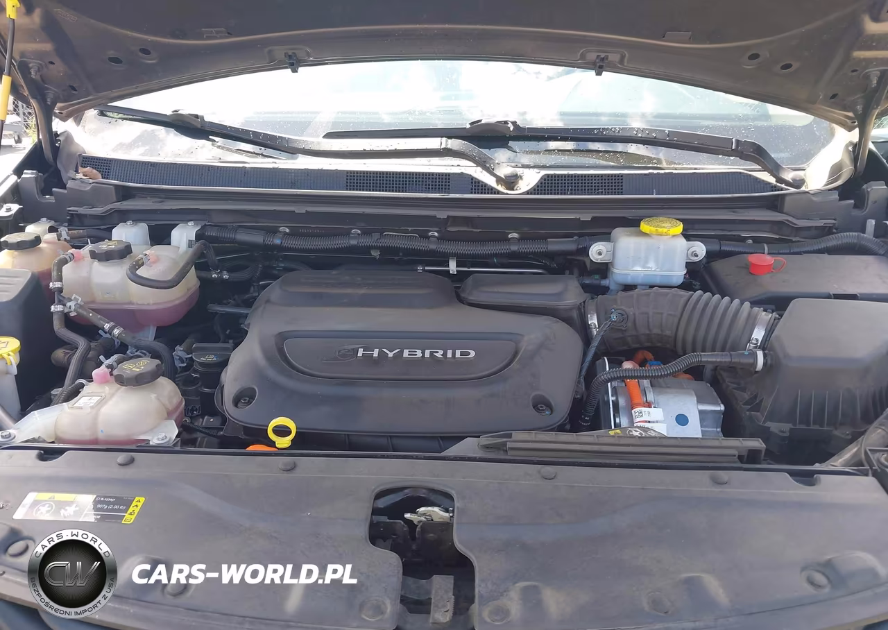 2019 Chrysler Pacifica Hybrid Limited VIN:2C4RC1N73KR630176 - 10