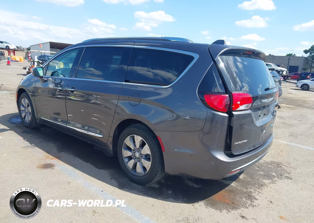 2019 Chrysler Pacifica Hybrid Limited VIN:2C4RC1N73KR630176 - 3