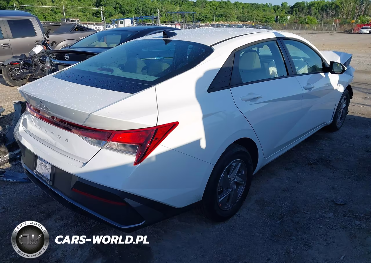 2026 Hyundai Elantra Se VIN:KMHLL4DG7TU201339 - 4