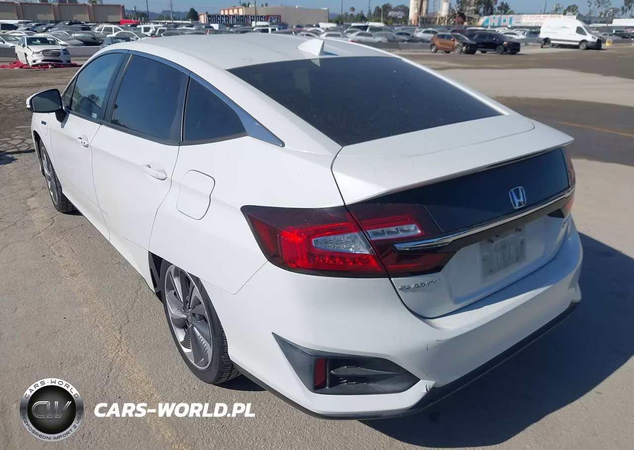 2018 Honda Clarity Plug-In Hybrid VIN:JHMZC5F1XJC013879 - 3