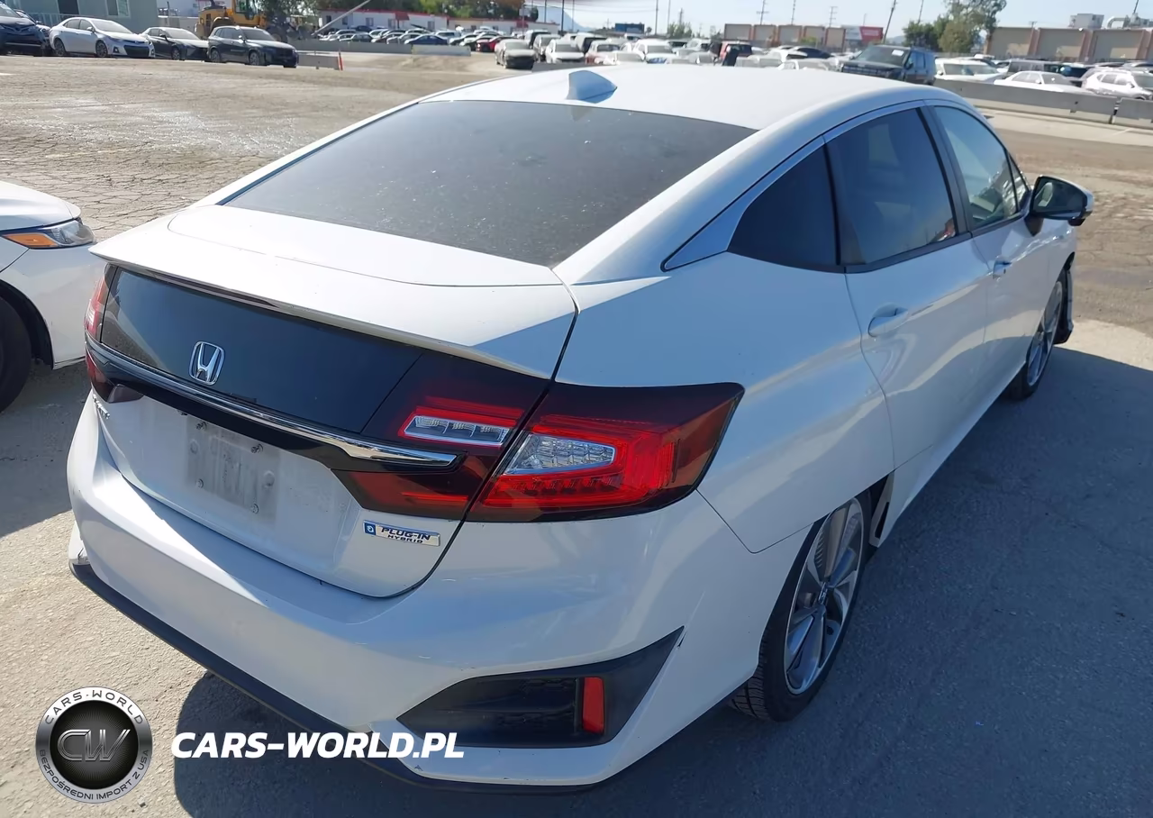2018 Honda Clarity Plug-In Hybrid VIN:JHMZC5F1XJC013879 - 4