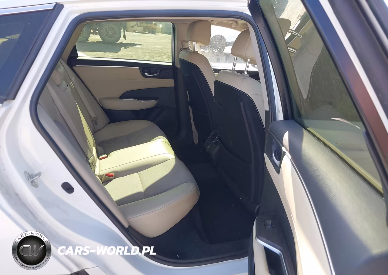 2018 Honda Clarity Plug-In Hybrid VIN:JHMZC5F1XJC013879 - 8