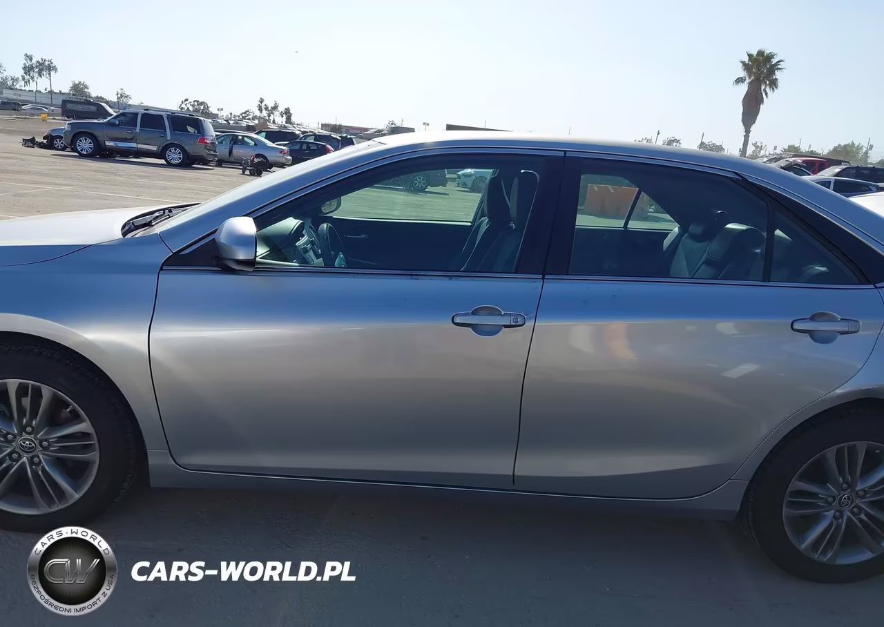 2015 Toyota Camry Se VIN:4T1BF1FK9FU487654 - 14