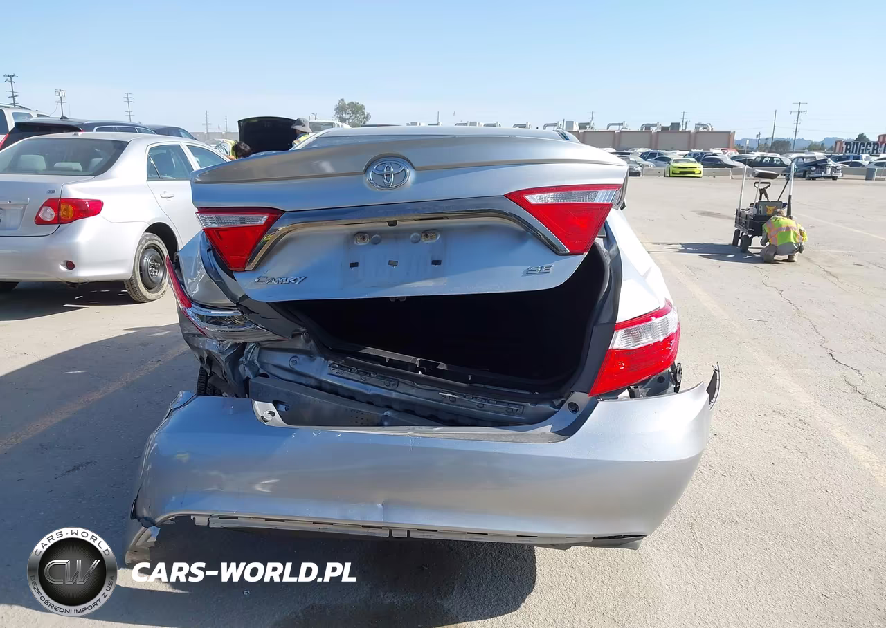 2015 Toyota Camry Se VIN:4T1BF1FK9FU487654 - 16