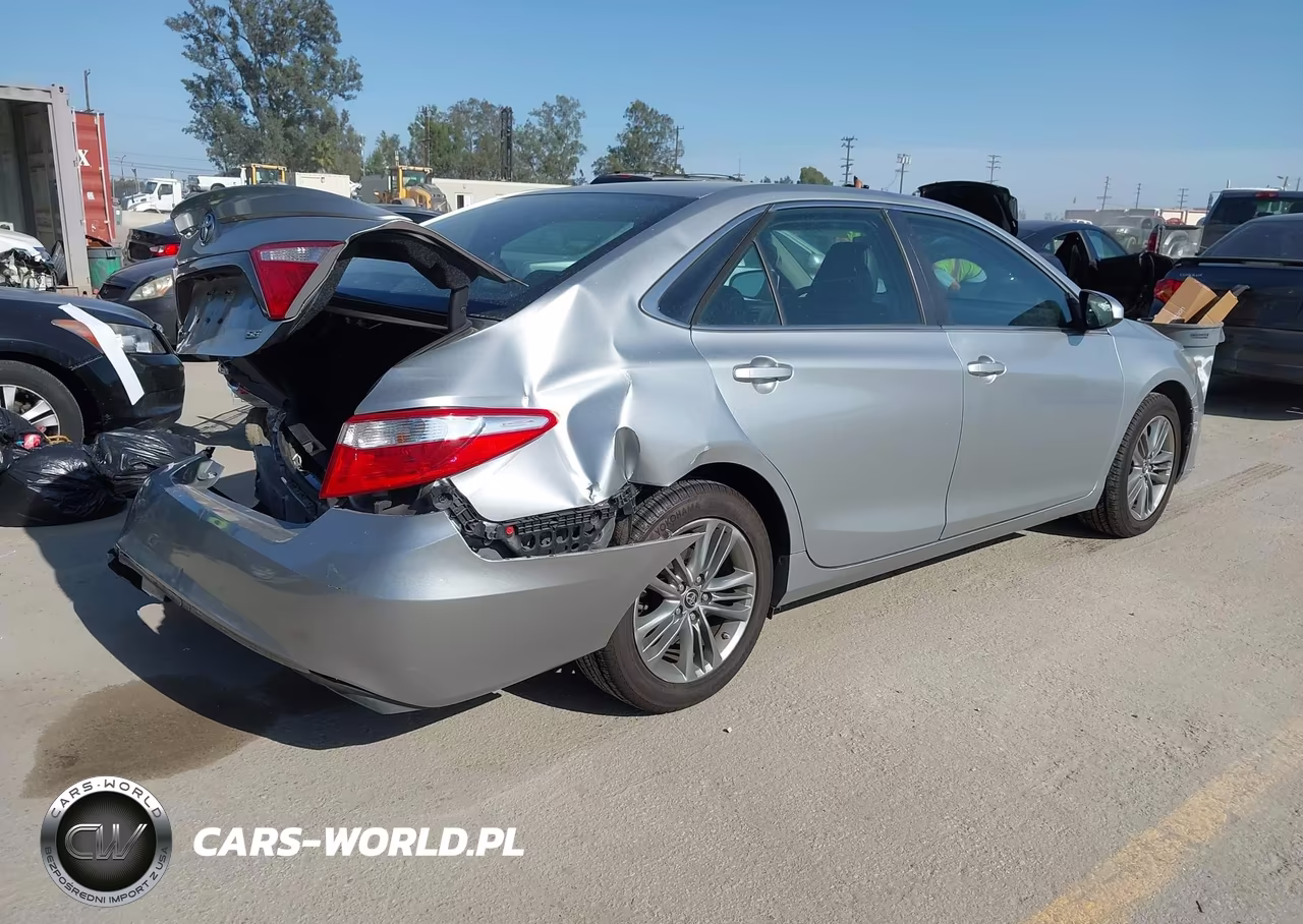 2015 Toyota Camry Se VIN:4T1BF1FK9FU487654 - 4