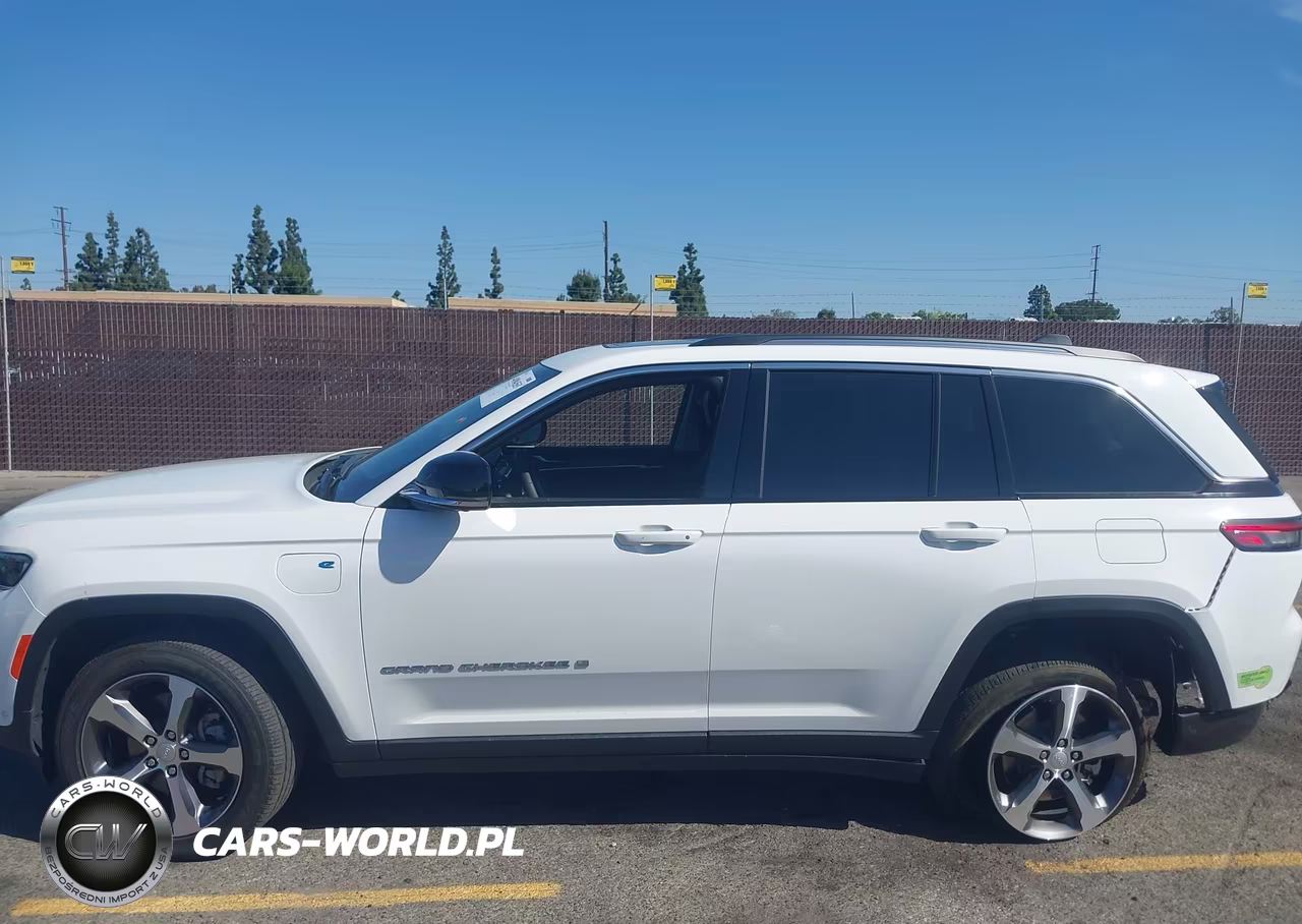 2023 Jeep Grand Cherokee 4Xe VIN:1C4RJYB63PC588716 - 14