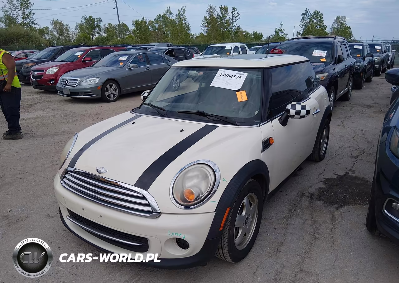 2011 Mini Cooper VIN:WMWSU3C52BT095620 - 2