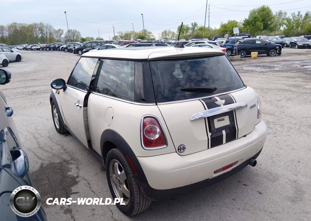2011 Mini Cooper VIN:WMWSU3C52BT095620 - 3