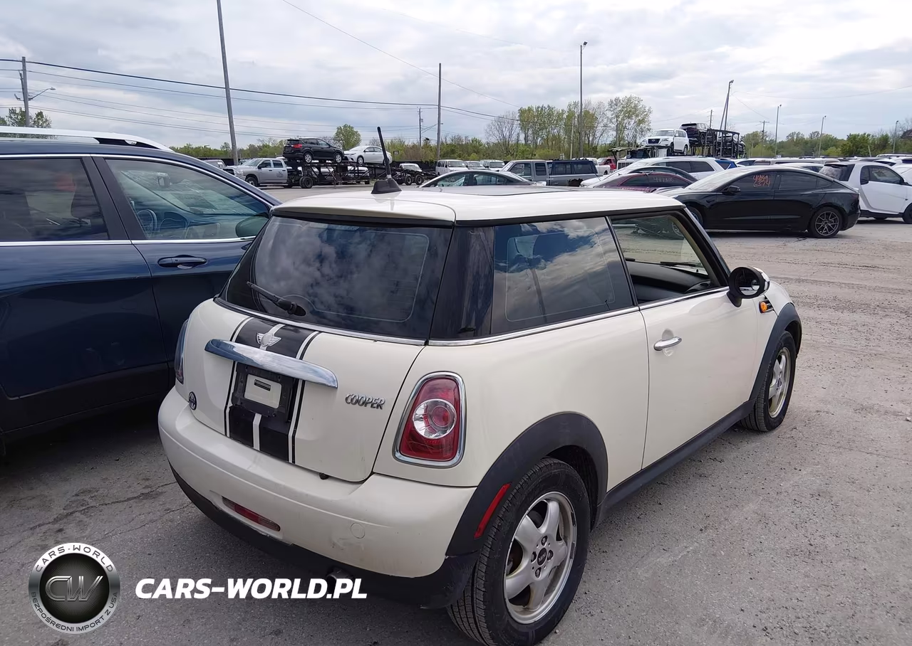 2011 Mini Cooper VIN:WMWSU3C52BT095620 - 4