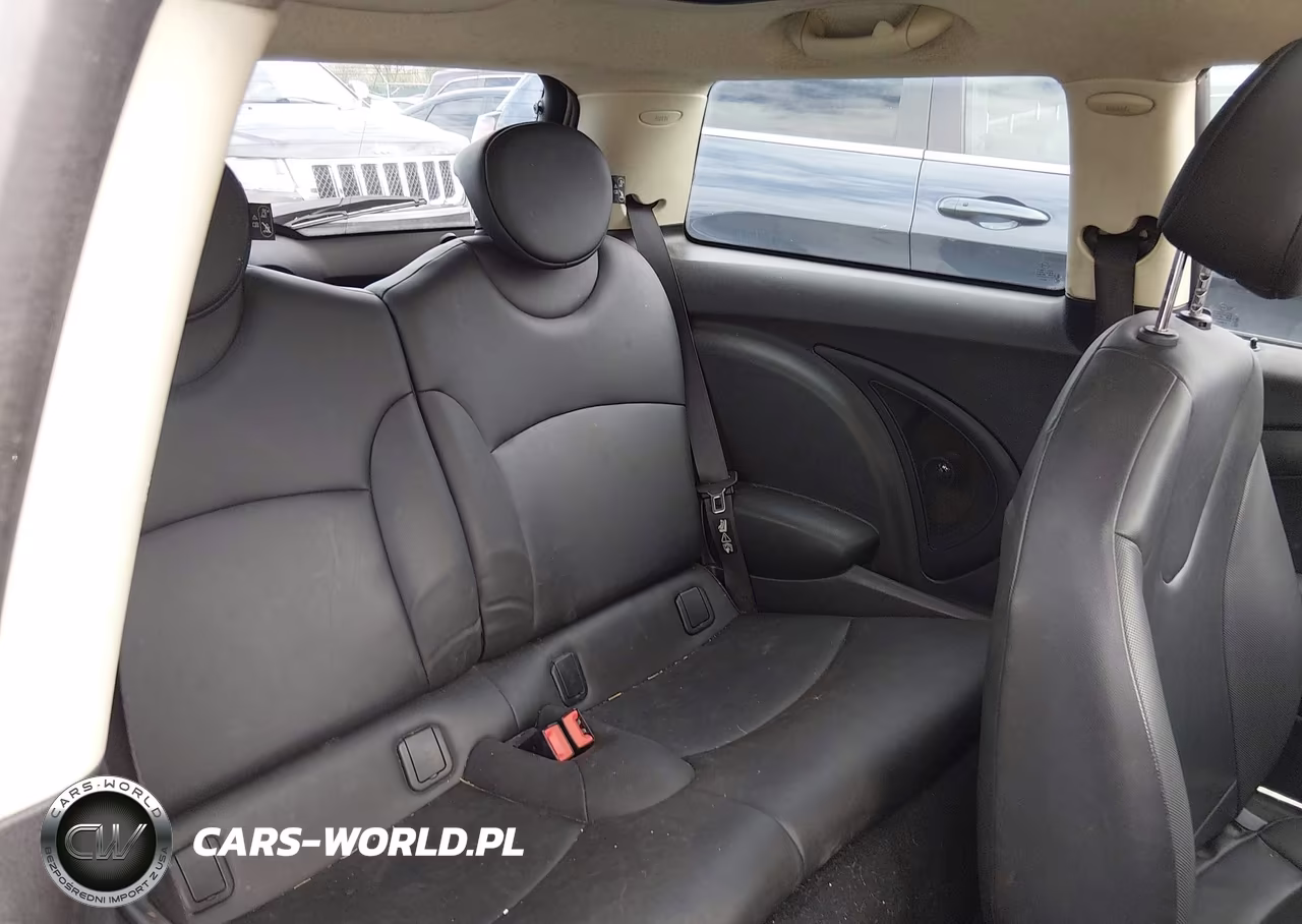 2011 Mini Cooper VIN:WMWSU3C52BT095620 - 8
