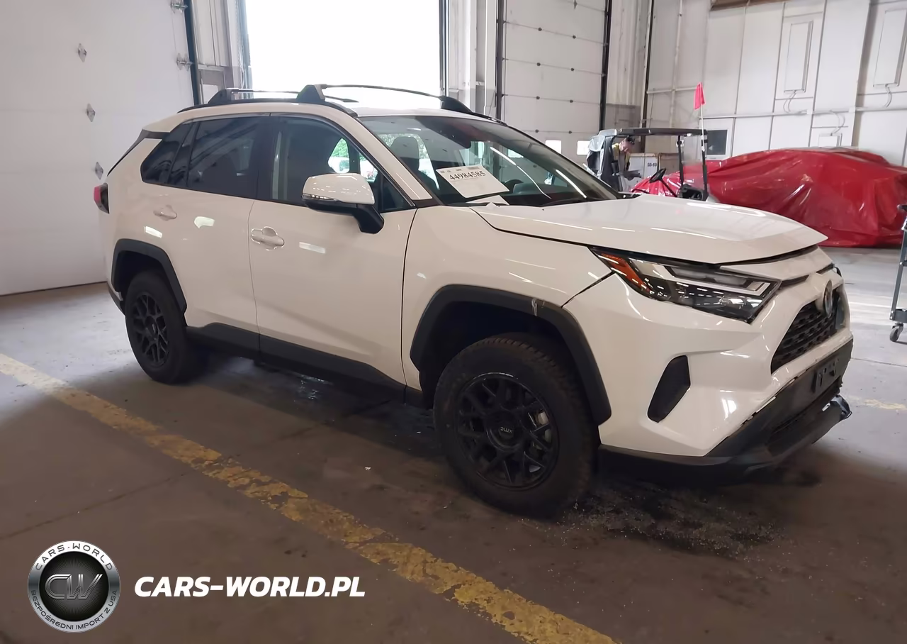2024 Toyota Rav4 Xle VIN:2T3P1RFVXRC470131 - 1