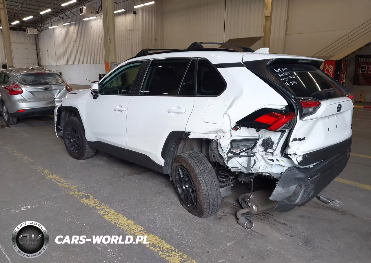 2024 Toyota Rav4 Xle VIN:2T3P1RFVXRC470131 - 3